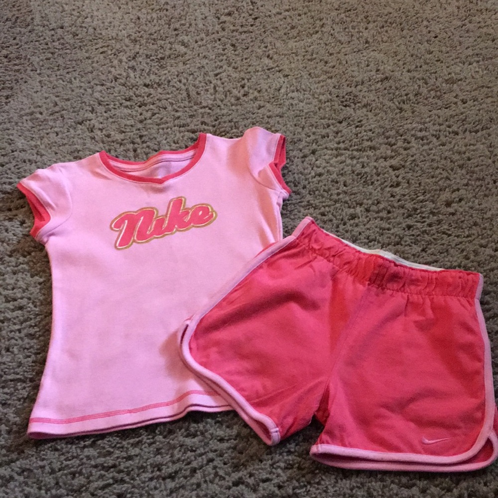 2 piece Nike pink top Sz 6X & shorts Sz 6
